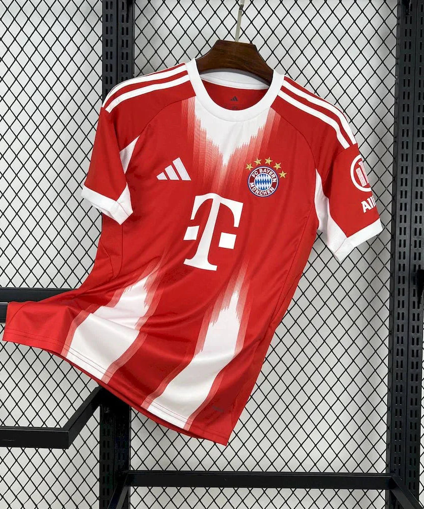 2025/2026 Bayern Munchen Home Football Shirt