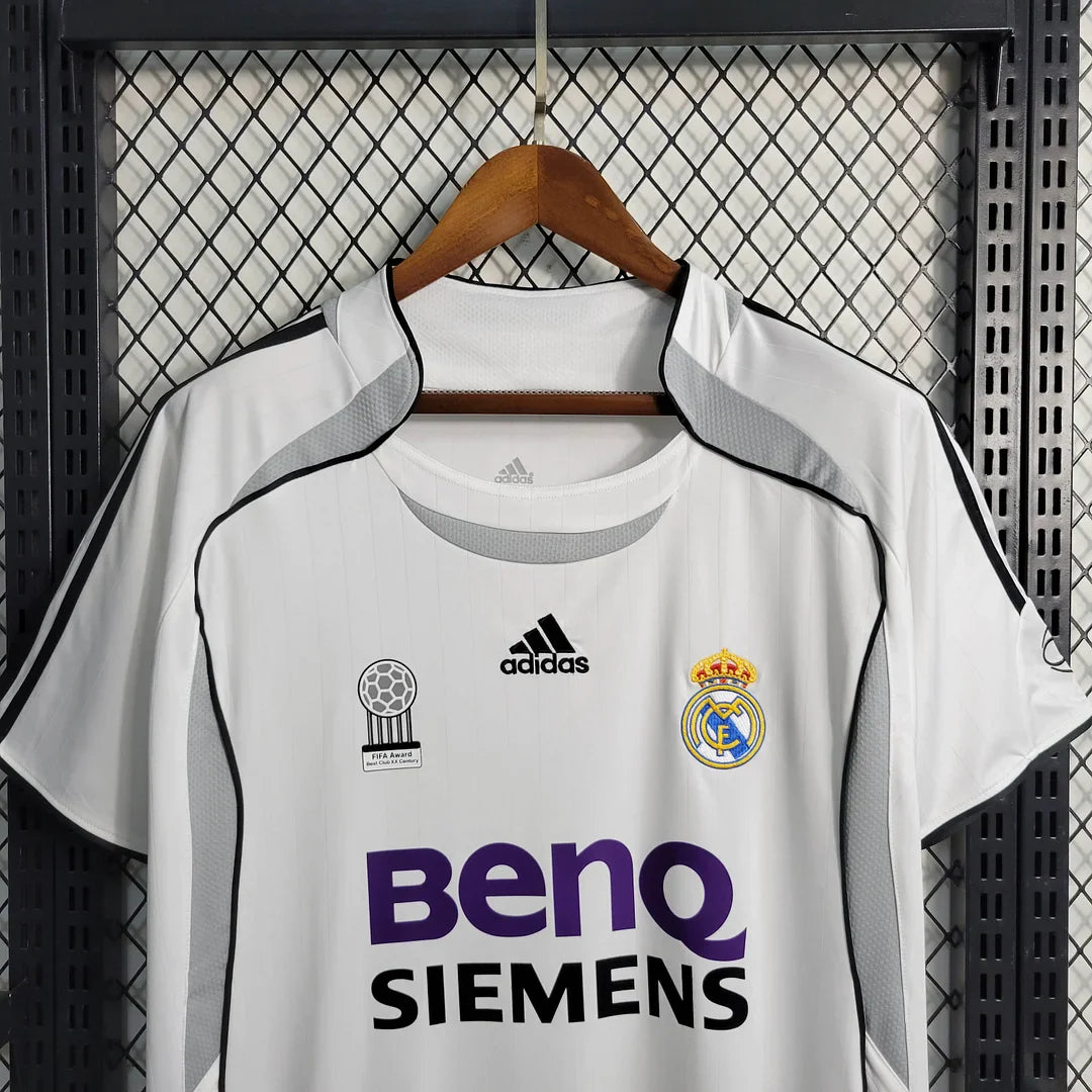 Real Madrid 06/07 Home Jersey - Retro Half Sleeve Football Jersey