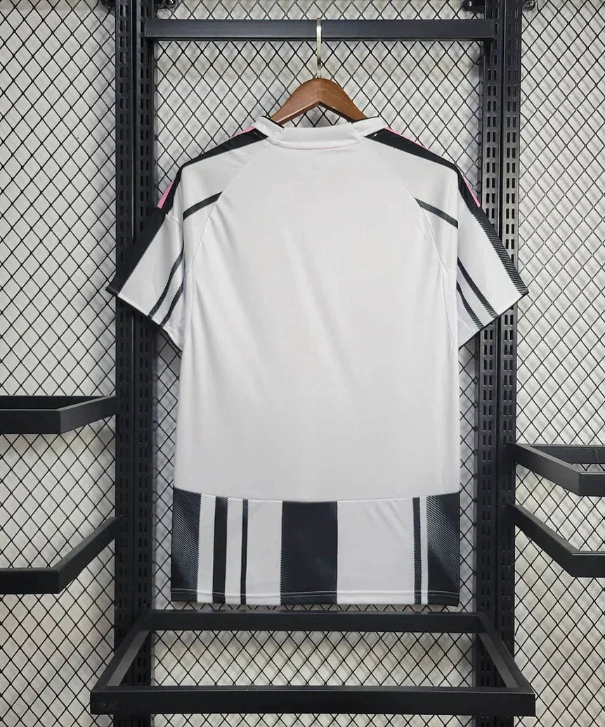 2025/2026 Juventus Home Football Shirt